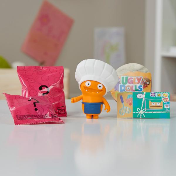 UglyDolls Sürpriz Kostümlü Figür - Bilge Şef Wage